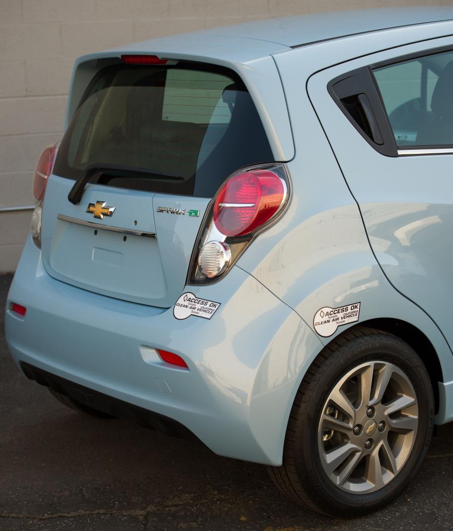  Chevrolet Spark EV 2013 года  (фото 17 из 42)